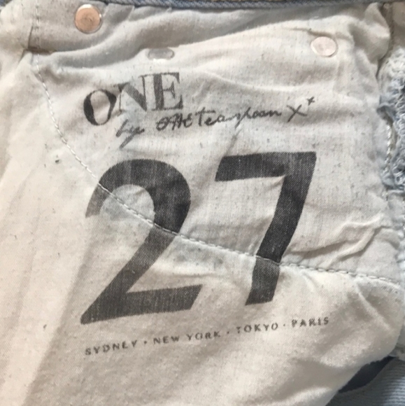 One Teaspoon Bandit Shorts - Picture 9 of 12